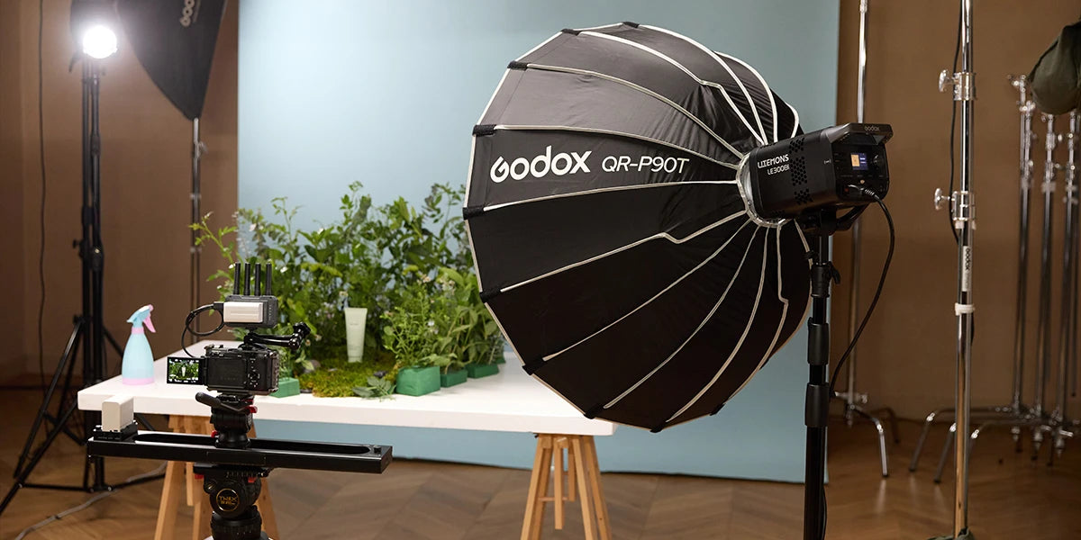 Godox Litemons LE300Bi с софтбоксом Godox QR-P90T — пример использования Godox Litemons LE300Bi с софтбоксом Godox QR-P90T — пример использования